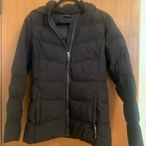 Black puffer jacket with hood -small